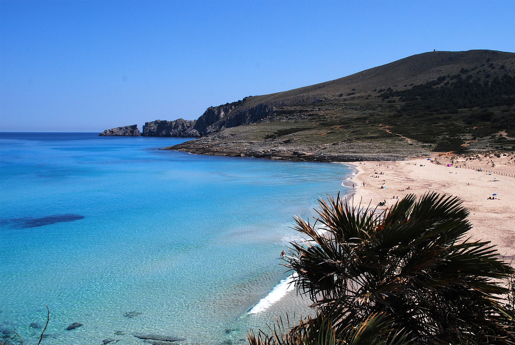 Looking for things to do in Majorca, Spain? This guide is perfect for my upcoming trip! Pinning to read for later!